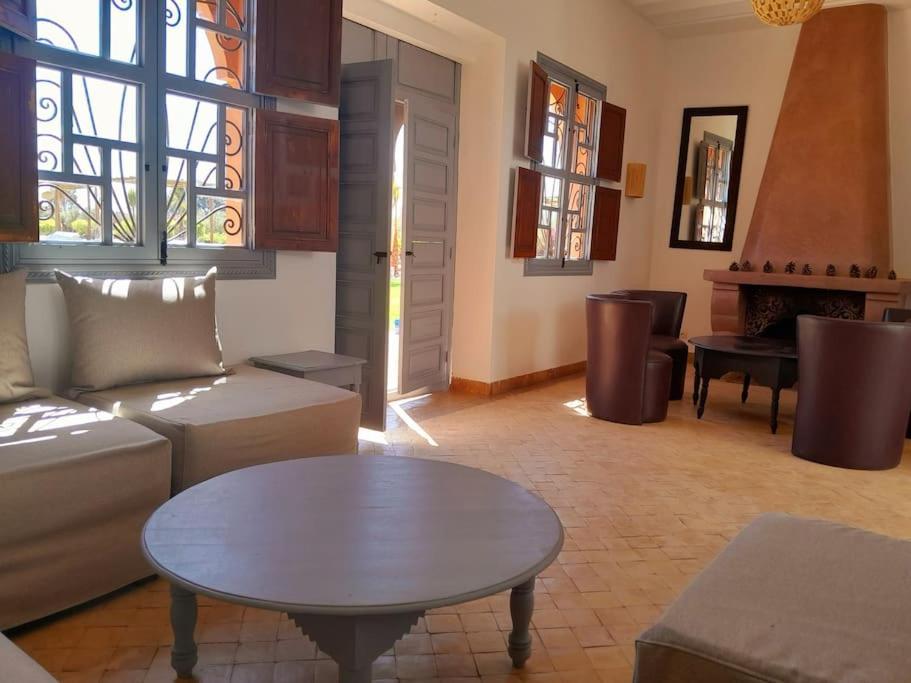 Villa Agora, Villa A La Campagne Proche Marrakech Sidi Abdallah Ghiat Exterior foto