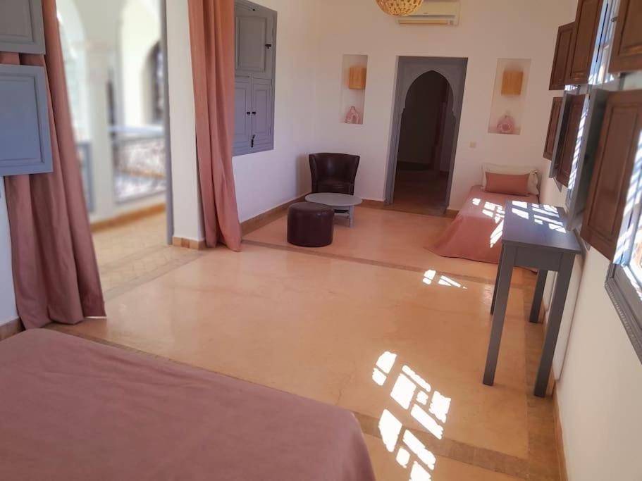 Villa Agora, Villa A La Campagne Proche Marrakech Sidi Abdallah Ghiat Exterior foto